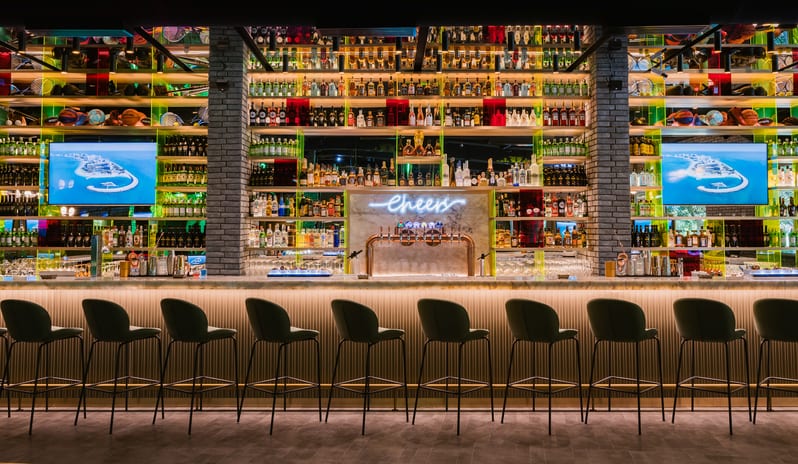 Middle-east-holidays-dubai-rixos-the-palm-dubai-hotel-and-suites-hotel-bar1